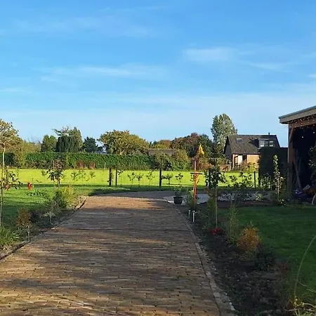 3 Haasjes In Landelijke Omgeving Apartment *